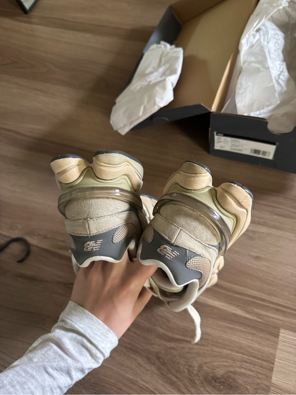 New Balance 9060 Driftwood Castlerock Sneakers US 7 - Picture 9 of 10